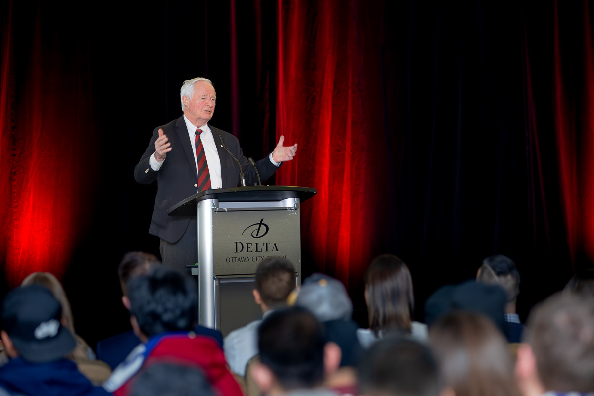 Former Governor General David Johnston delivering a keynote presentation to University of Ottawa MBA students at the Delta Hotel in Ottawa
